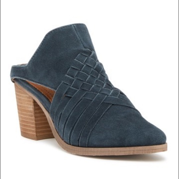 Rebels Levi Shoes - Rebels
Levi Cutout Block Heel Mule